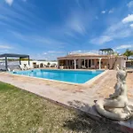 Dolce Vila *